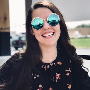 Meet your Posher, Charity